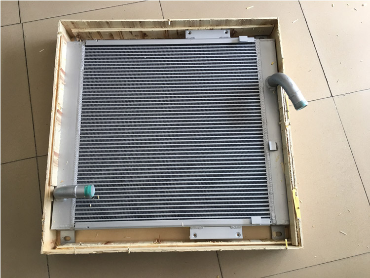 CAT320B液壓油散熱器(qi)