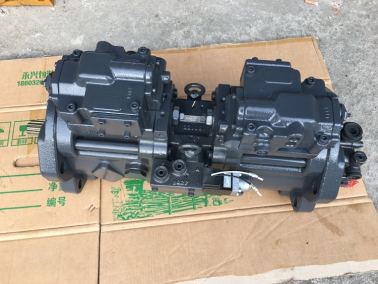 HD820-3原(yuan)裝液(ye)壓(ya)泵