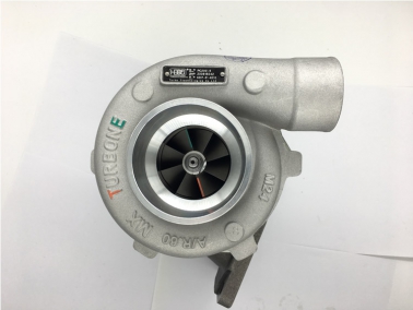 PC200-5進口增(zeng)壓器(qi)