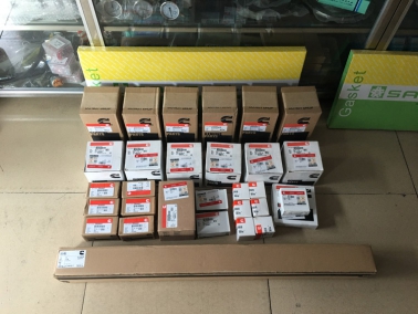 PC200-6 6D102原(yuan)裝四配(pei)套(tao)