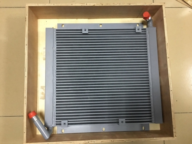 PC60-6液壓油(you)散熱(re)器