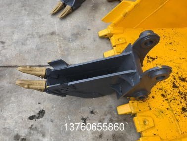 SK60包(bao)邊200挖(wa)鬭(dou)