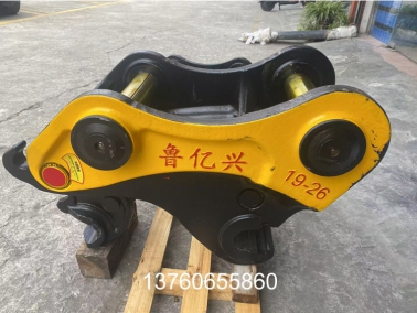 PC200鑄造(zao)液壓式快換(huan)接(jie)頭